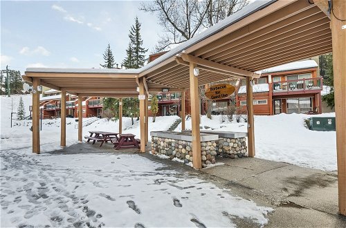 Photo 29 - CENTRALLY Located 3-Br Home | TRUE Ski In/Out | FREE access to Pools & Hot Tubs