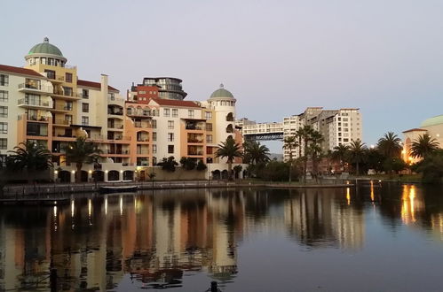 Photo 20 - Luxurious Apartment in Century City