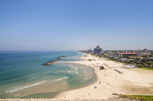 Photo 22 - Panoramic Sea View W Pool & Gym Access