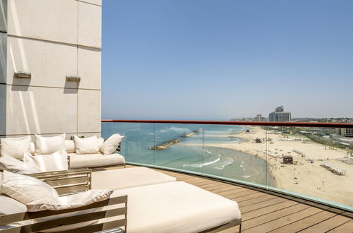 Photo 1 - Panoramic Sea View W Pool & Gym Access