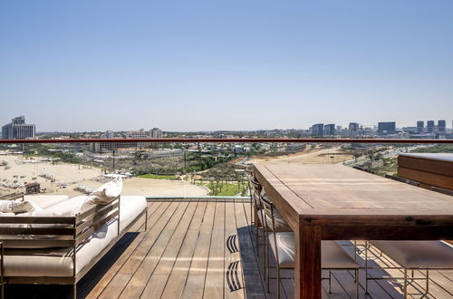 Photo 24 - Panoramic Sea View W Pool & Gym Access