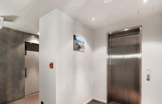 Photo 3 - Auckland CBD Modern 2 Bedroom Apartment