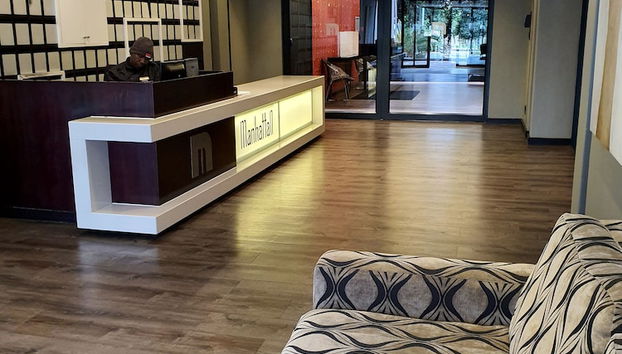 Coin salon dans le hall