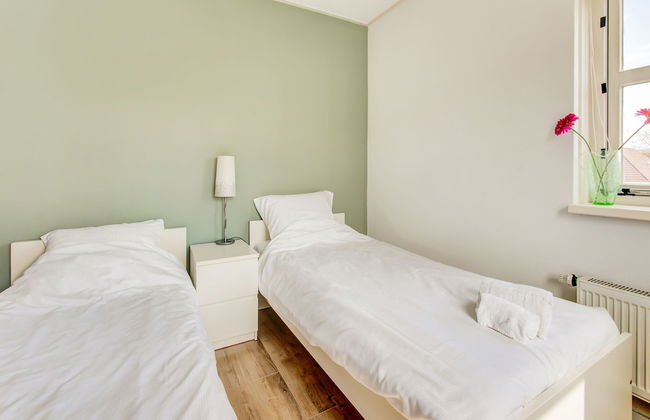 Lovely Holiday Home in Zeewolde With a Swimming Pool - Photo 16