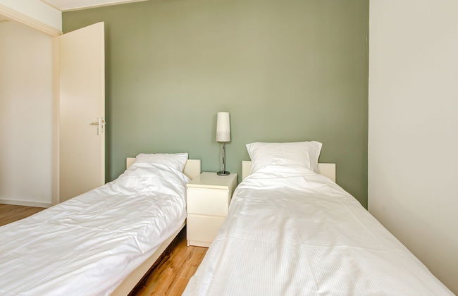 Lovely Holiday Home in Zeewolde With a Swimming Pool - Photo 19