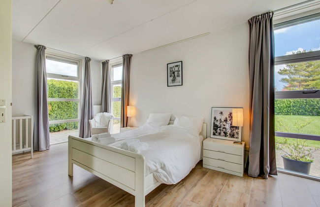 Lovely Holiday Home in Zeewolde With a Swimming Pool - Photo 14