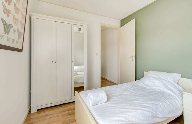 Lovely Holiday Home in Zeewolde With a Swimming Pool - Photo 12