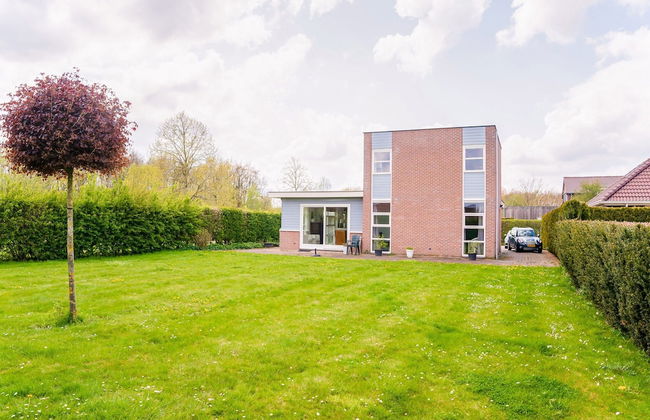 Lovely Holiday Home in Zeewolde With a Swimming Pool - Photo 1
