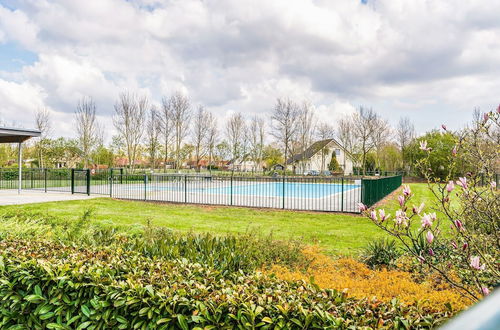 Photo 25 - Lovely Holiday Home in Zeewolde With a Swimming Pool