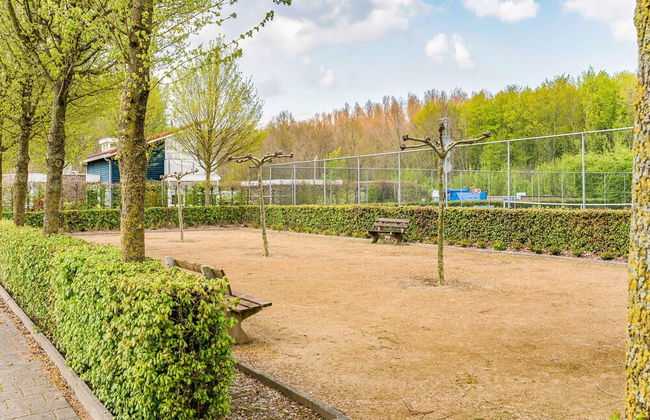 Lovely Holiday Home in Zeewolde With a Swimming Pool - Photo 31