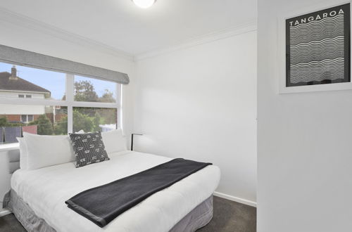 Photo 6 - Renovated Takapuna 2BR Apt - Parking