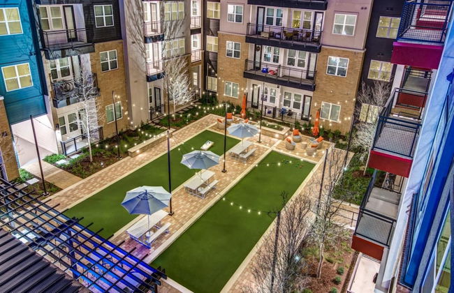 Vibrant 1BR King Suite Close to Downtown w Fast Wifi - Foto 22