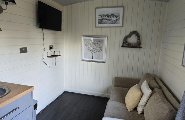 Glamping Hut - Riverside 1 - Foto 8