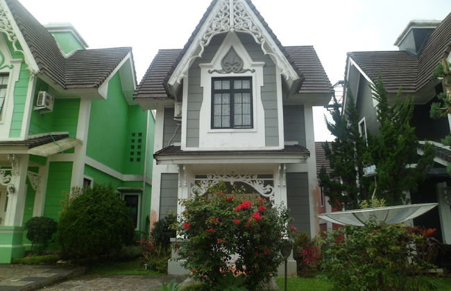 Villa Kota Bunga Mawar - Foto 27