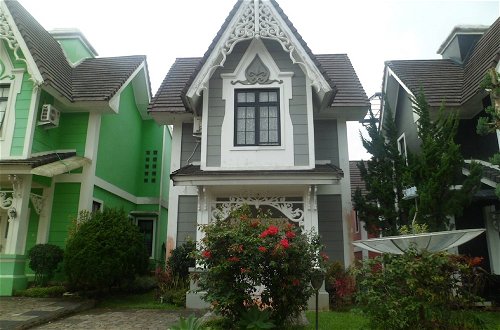 Photo 27 - Villa Kota Bunga Mawar