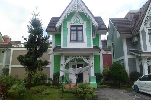 Photo 25 - Villa Kota Bunga Mawar