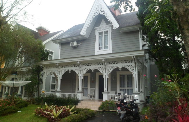 Villa Kota Bunga Mawar - Foto 1