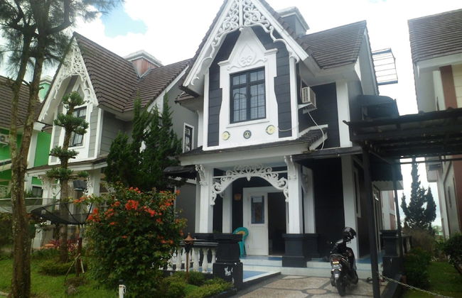 Villa Kota Bunga Mawar - Foto 28