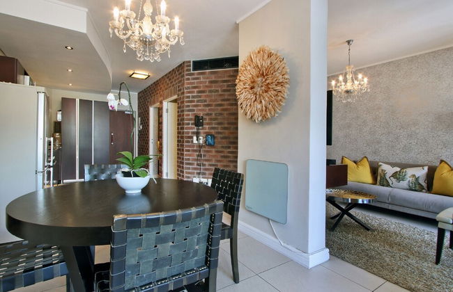 ITC Hospitality Group One Bedrooms Rockwell Building - Photo 5