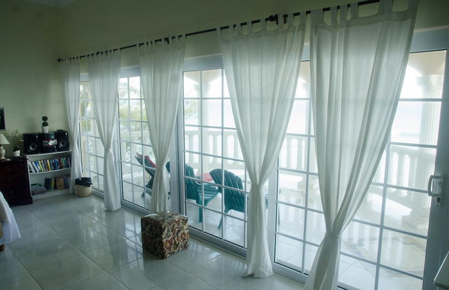 Villa on the Bay By The Vacation Casa - Photo 1