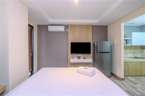 Foto 5 - Elegant And Comfort Studio Kebayoran Icon Apartment