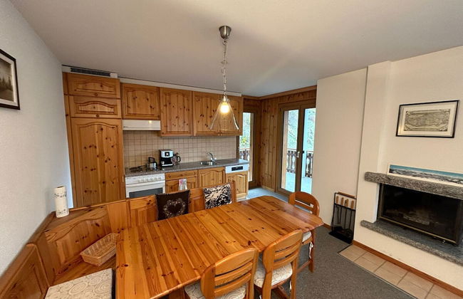 Gracious Apartment With Patio in Hills - Foto 12