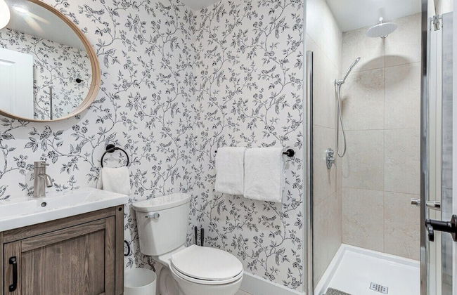 Beautiful Vieux Quebec 2 Bed Apt - Foto 18
