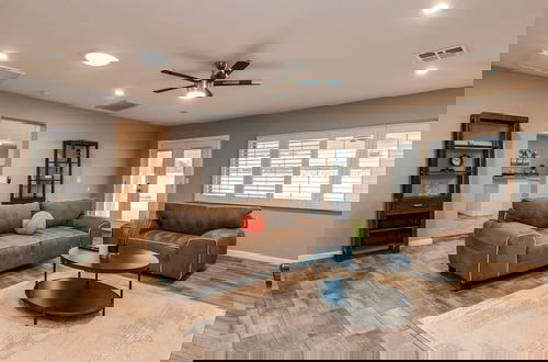 Foto 12 - Modern Chic Old Town Scottsdale Home W/pool & Gym!