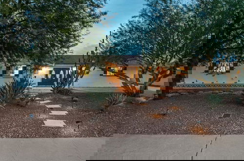 Foto 29 - Modern Chic Old Town Scottsdale Home W/pool & Gym!
