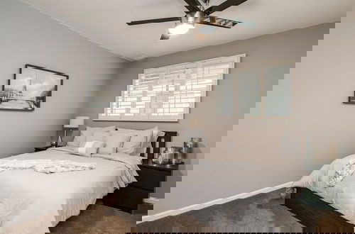Foto 4 - Modern Chic Old Town Scottsdale Home W/pool & Gym!