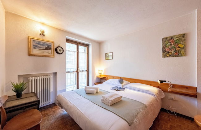 Graceful Apartment In Courmayeur - Photo 2