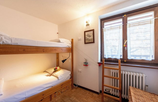 Graceful Apartment In Courmayeur - Photo 5