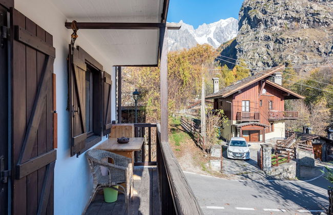 Graceful Apartment In Courmayeur - Photo 20