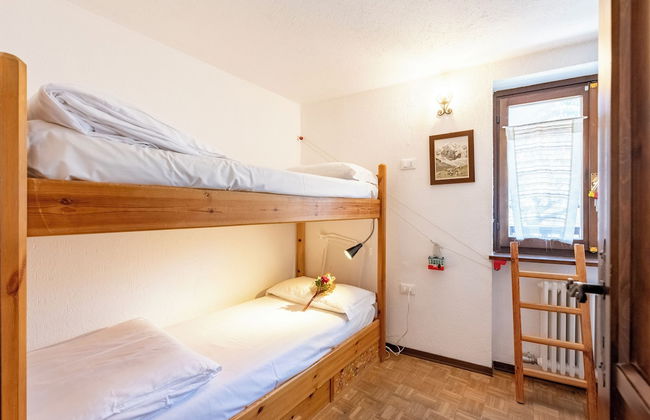 Graceful Apartment In Courmayeur - Photo 4