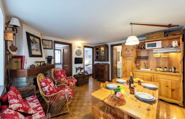 Graceful Apartment In Courmayeur - Photo 1