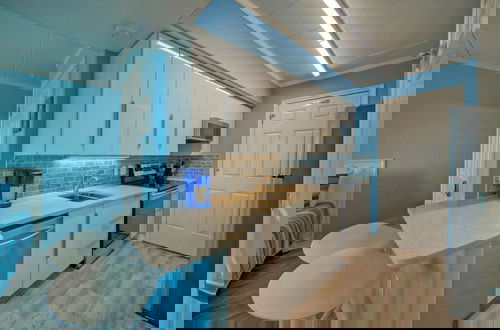 Foto 6 - Bubbly Blew by Avantstay Beachfront Condo View