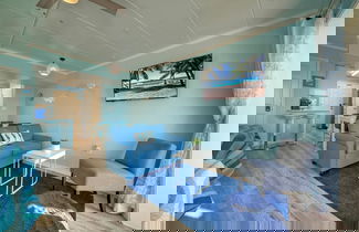 Foto 3 - Bubbly Blew by Avantstay Beachfront Condo View