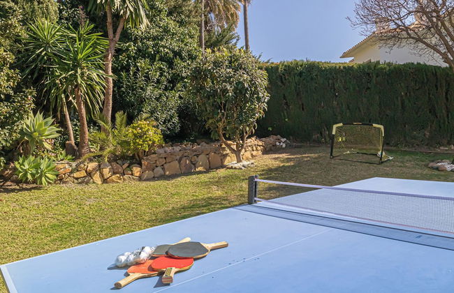 Luxury Family Escape Golf & Pool Retreat - Photo 32