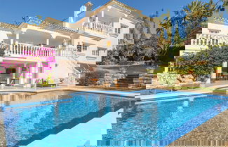 Foto 1 - Luxury Family Escape Golf & Pool Retreat