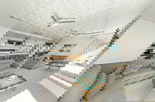 Foto 11 - Luxury Villa: Hot Tub: Ocean Views: Fully Staffed