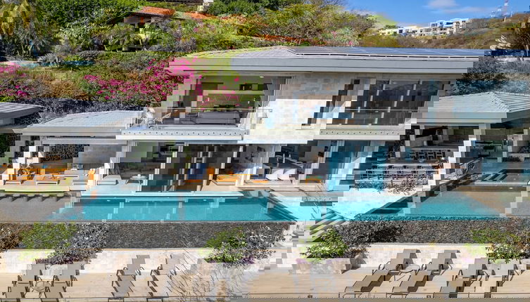 Foto 1 - Luxury Villa: Hot Tub: Ocean Views: Fully Staffed