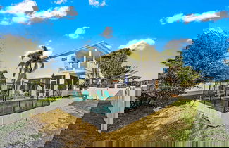 Foto 2 - Perfect Beach House 2min Walk With Heated Pool and Hot Tub 4 bed 3 Bath With Pet Friendly