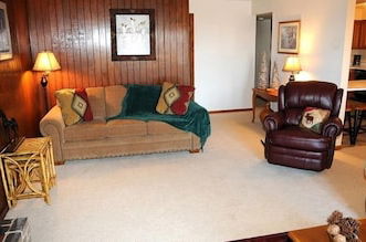 Photo 6 - Seven Springs 2 Bedroom Standard Condo, Sleeps 10! by RedAwning - Save 10% on 3 Nights, 15% on 5 Nights!