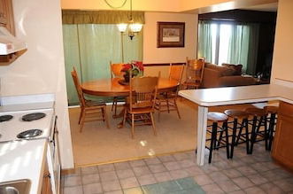 Photo 5 - Seven Springs 2 Bedroom Standard Condo, Sleeps 10! by RedAwning - Save 10% on 3 Nights, 15% on 5 Nights!