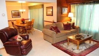 Foto 1 - Seven Springs 2 Bedroom Standard Condo, Sleeps 10! by RedAwning - Save 10% on 3 Nights, 15% on 5 Nights!
