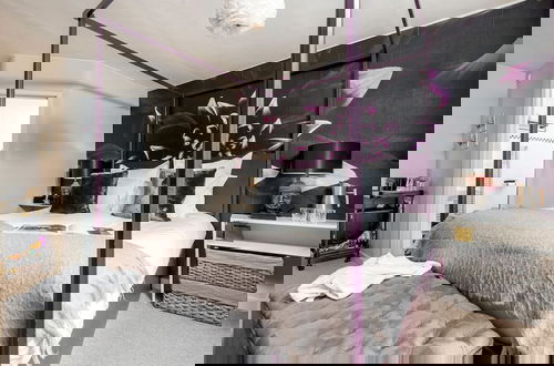 Photo 1 - The Set - Room With En-suite