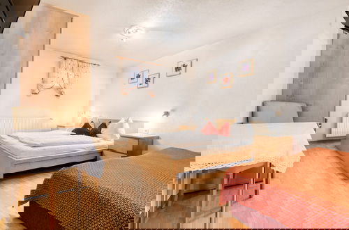 Photo 5 - Haus Alvier - 3-zimmer Fewo Rothorn mit Terrasse