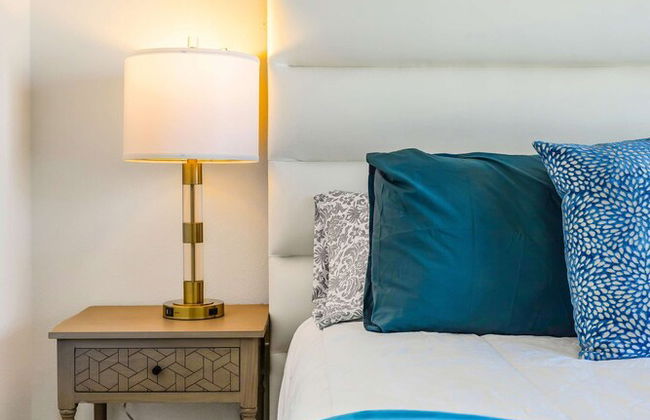 Luxury 2BR Hollywood Sign View by Oneluxstay - Photo 6