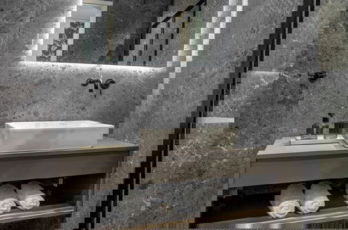 Foto 59 - The Beehive Apartments