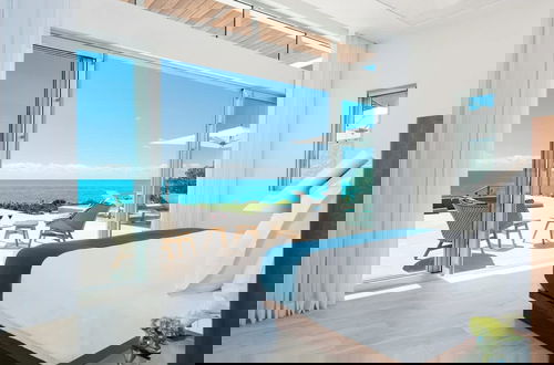 Foto 6 - Oceanfront Luxury Villa Infinity Pool w Slide